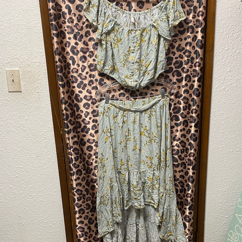 Xhilaration Floral Maxi Dress in Light Green and Yellow